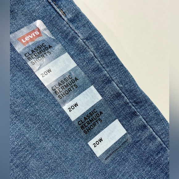 Levi's Sculpt Hypersoft Women's Classic Bermuda Shorts Mid Rise Size 20W - NWT - Picture 6 of 13